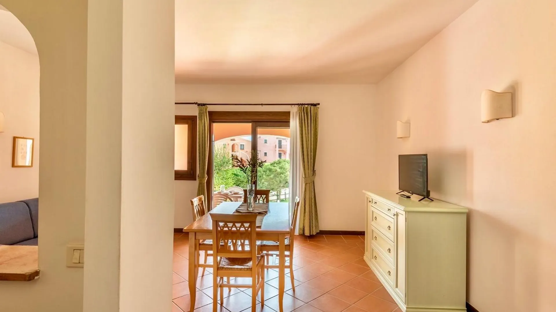 Isa - Villas With Air Conditioning And Private Outdoor Area Just A Few Minutes From La Pelosa Стинтино Апарт-отель