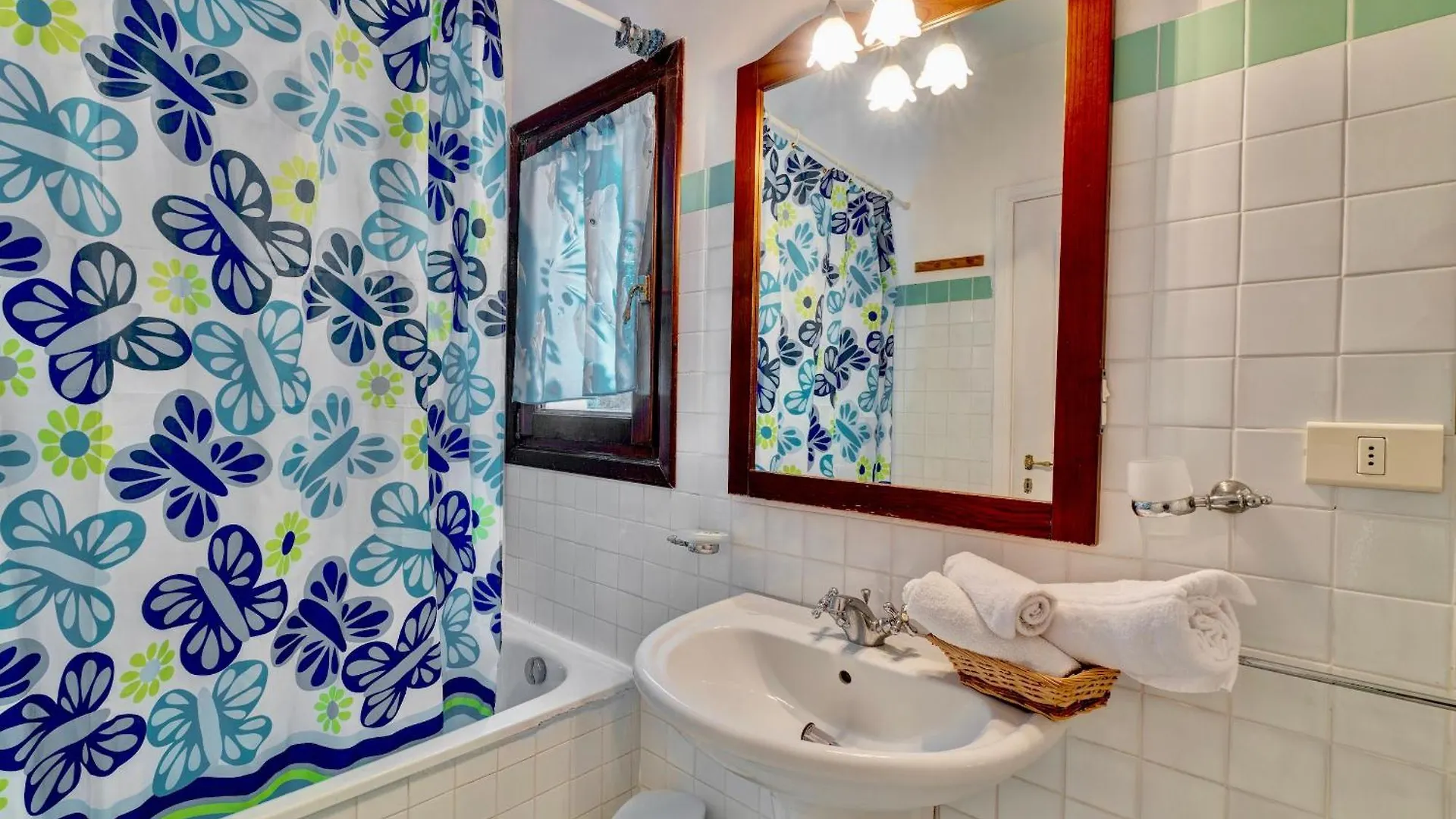 Isa - Villas With Air Conditioning And Private Outdoor Area Just A Few Minutes From La Pelosa Стинтино 0*,